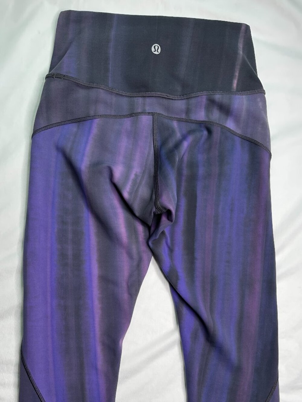 Lululemon In Movement Tight Linear Spray Dye Leggings Pants Size 4 LW5CIOS